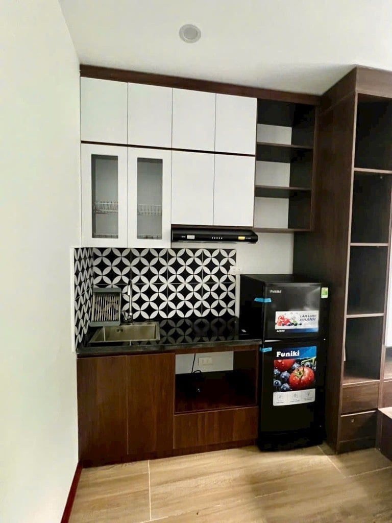 TÂY HỒ-100M-GẦN PHỐ-7 TẦNG-22 PHÒNG KHÉP KÍN-GIÁ 31 X TỶ