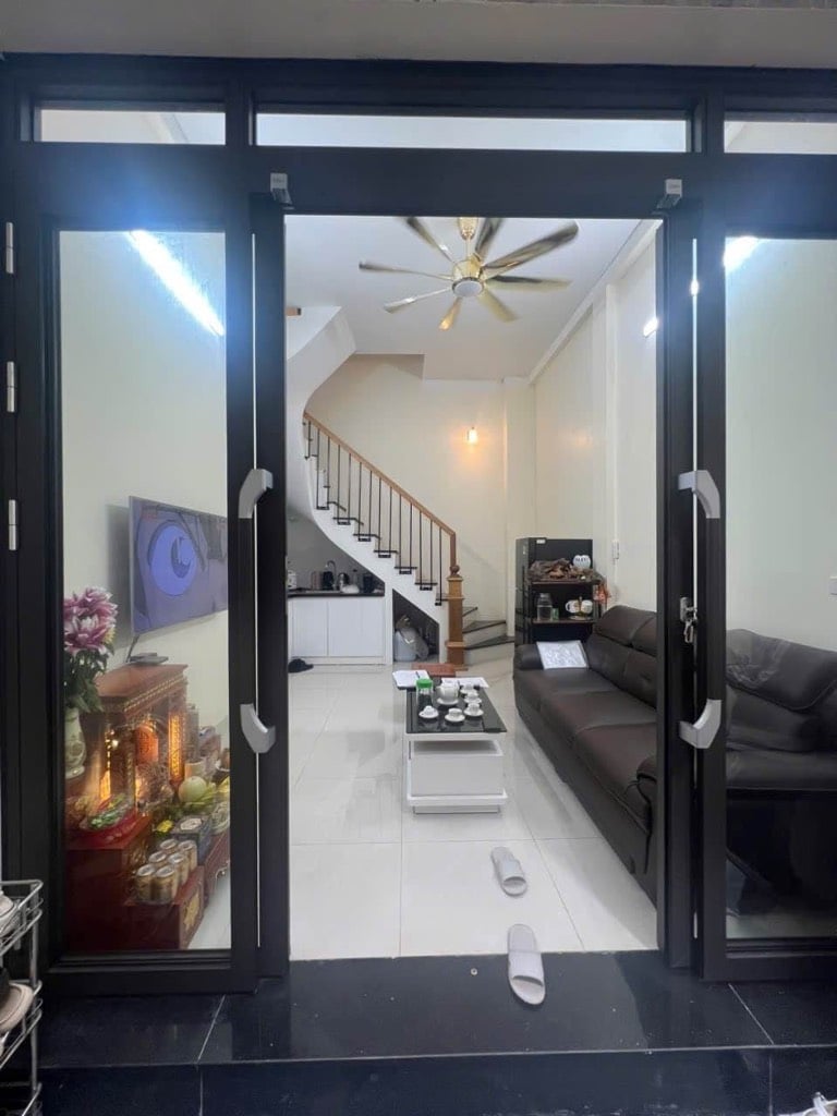 Bán nhà Nguyễn Trãi Thanh Xuân, dt 30m2 sổ đỏ riêng giá 8,2 tỷ