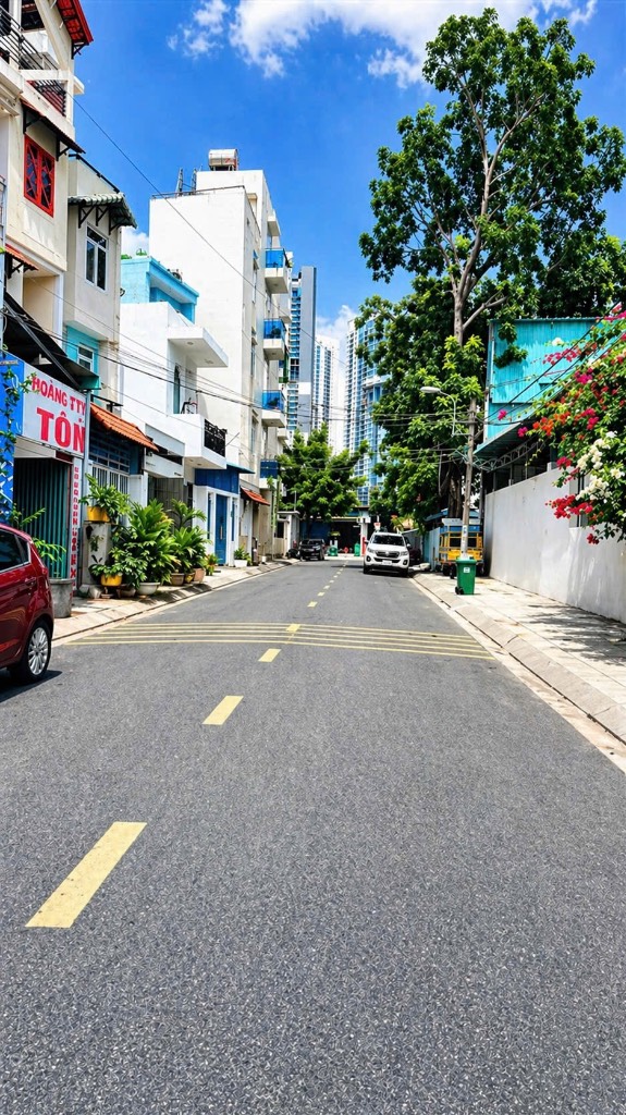 Bán đất tặng nhà 103m2 - Đường Nhựa 10m, tiện xây dựng mới - đối diện KDC City Land - chỉ hơn 9 tỷ