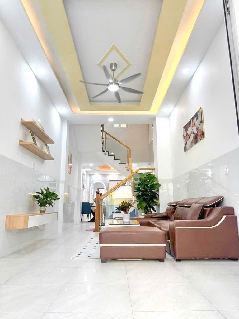 Nhà đẹp gần Lê Trọng Tấn - DT 83m² dài hiếm - 4PN - 2 ban công - ô tô đổ cửa - chỉ có hơn 6 tỉ!!!