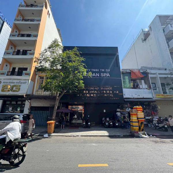 Bán nhà mặt tiền Yersin Quận 1, ngang 8,5m, dòng tiền 150tr/tháng, dt 144m2 3 lầu giá tốt