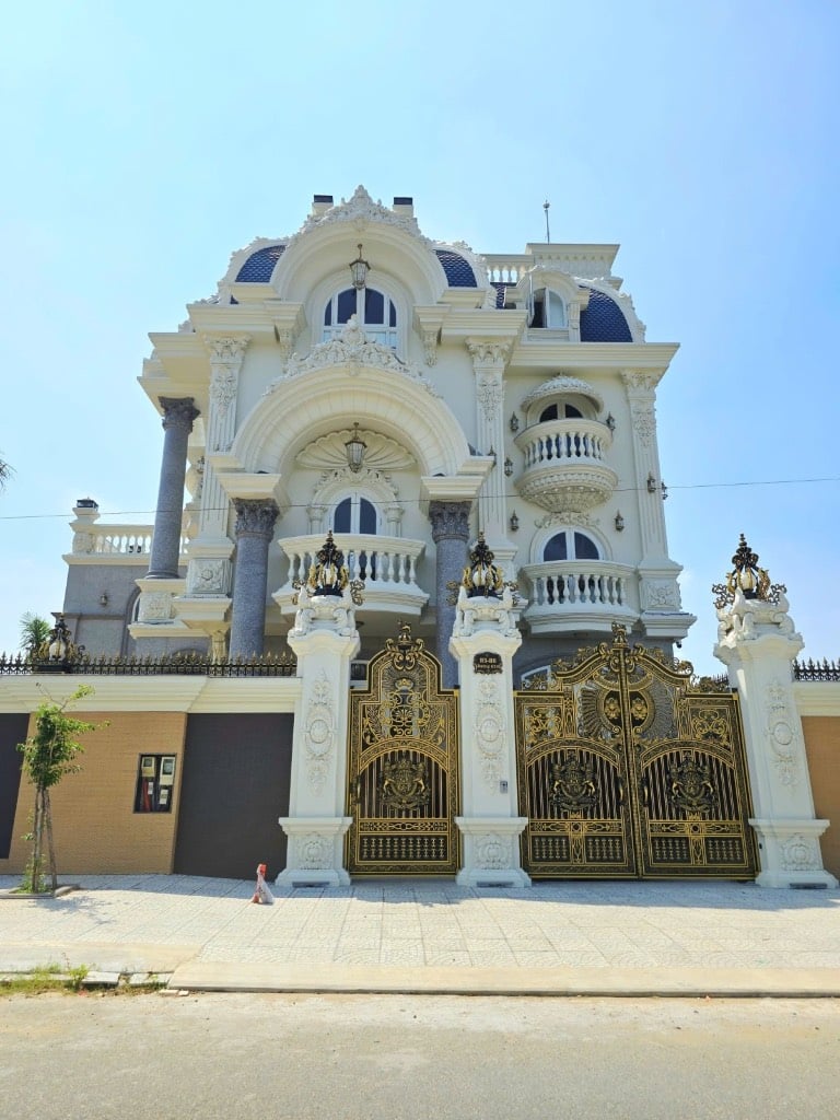 NGAY LIÊN PHƯỜNG - GÓC 2 MẶT TIỀN 278M2 - GẦN THE GLOBAL CITY - CHỈ 25.3 TỶ
