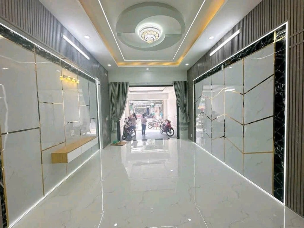 CẦN BÁN GẤP NHÀ NGAY CHỢ PHÚ LẠC, 1 LẦU 5x22M, GIÁ 815 TRIỆU, ĐANG CHO THUÊ KINH DOANH 20TR/THÁNG