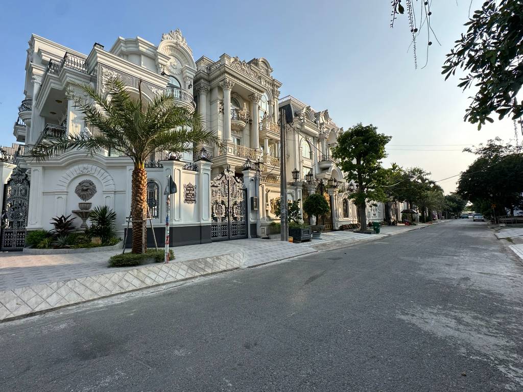 BÁN ĐẤT KHU AO SEN TÊN LỬA, GẦN AEON MALL BÌNH TÂN, 5 X 20M, GIÁ CHỈ 12 TỶ