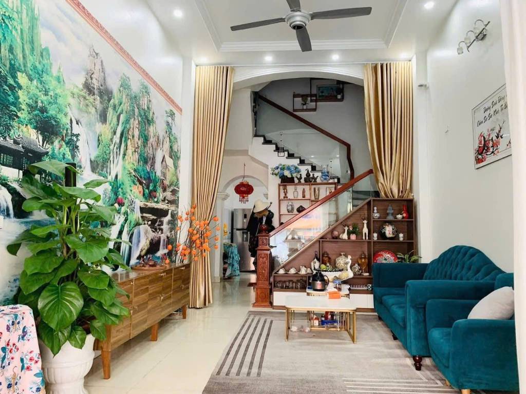 Bán căn nhà mặt phố Vũ Hựu, ph Thanh Bình, TP Hải Dương, 59.4m2, mt 4.02m, 2 tầng, 2 ngủ, 3.9x tỷ