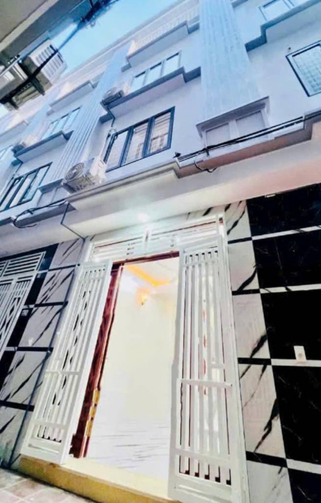 Bán gấp nhà Phụng Châu Chương Mỹ Ô Tô Đỗ Cửa, ở hoặc cho thuê dòng tiền tốt, 32m2x5T.