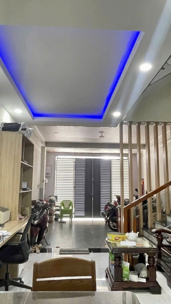NHÀ MẶT TIỀN 5 TẦNG TRƯỜNG THỌ, THỦ ĐỨC, GẦN GA BÌNH THÁI, KHU CXDL, CHỈ 10.5 TỶ
