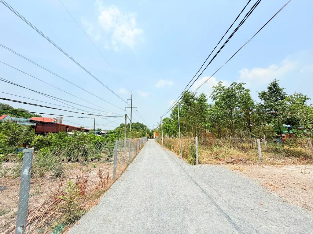 Bán đất đường DT751, Chơn Thành Bình Phước, 171.7m2 sổ hồng hợp pháp, giá tốt