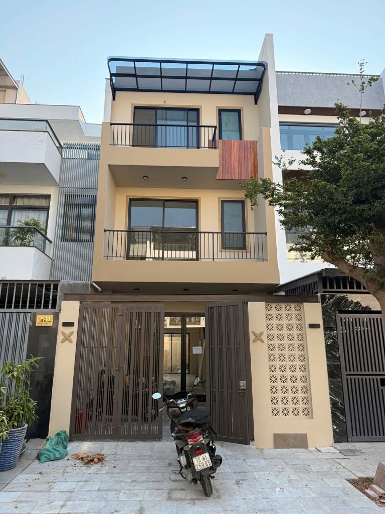 Bán nhà KĐT Mỹ Gia gói 5, Vĩnh Thái Nha Trang, DT 100m2 giá 8,488 tỷ