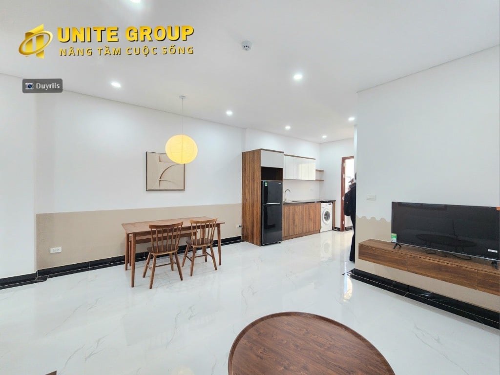 Cho thuê căn hộ cao cấp cửa sổ lớn gần Hàng Xanh, đường Nguyễn Xí, quận Bình Thạnh
