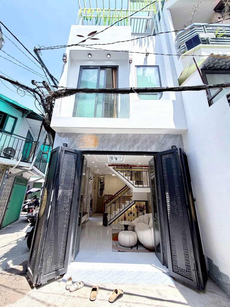 BÁN NHÀ ÂU DƯƠNG LÂN QUẬN 8, HXH, KHU VIP, DT 33M² 4 TẦNG, 3PN 3WC, 5.68 TỶ TL