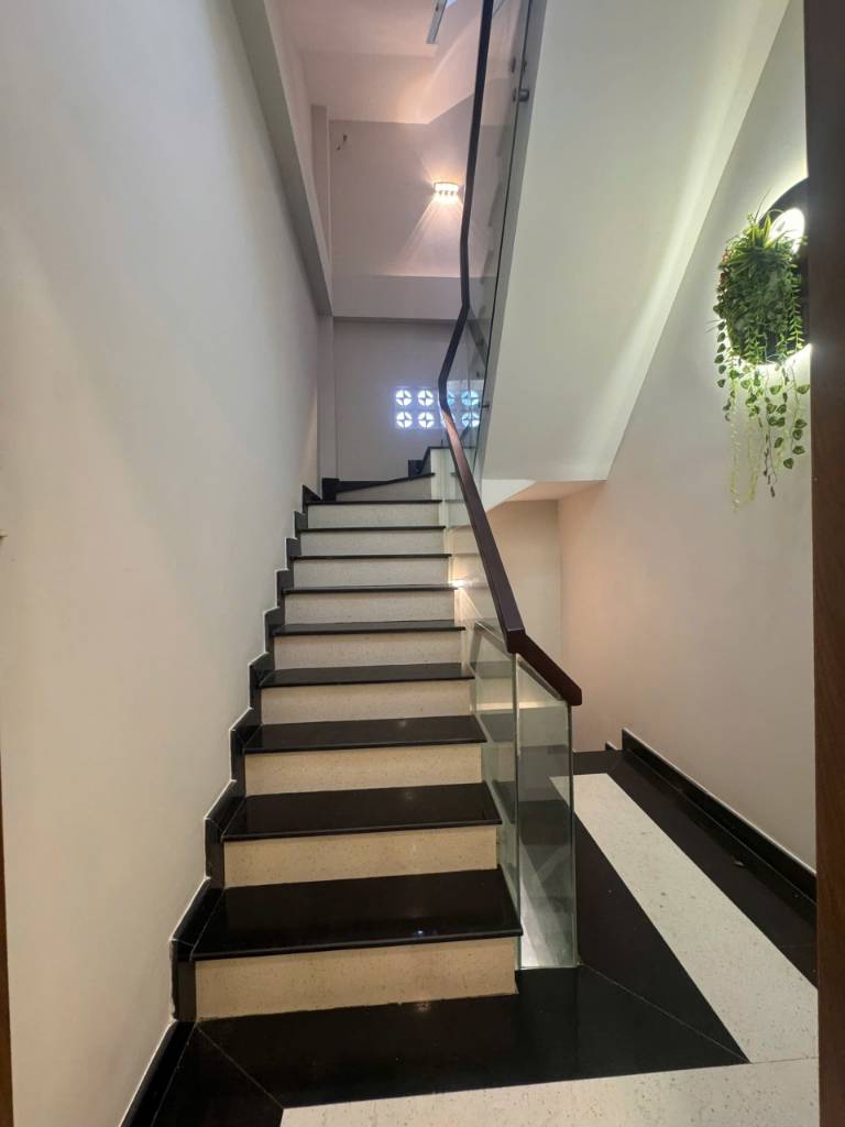 Bán Gấp Nhà HXH 8M Lãnh Binh Thăng Quận 11 Cách MT Chỉ 20M