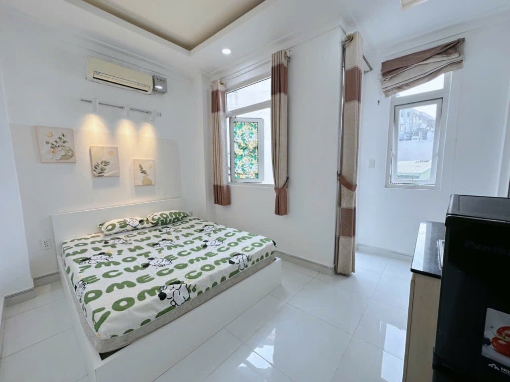 CHO THUÊ PHÒNG KHU PHAN XÍCH LONG PHÚ NHUẬN, BAN CÔNG THOÁNG, THUẬN TIỆN DI CHUYỂN