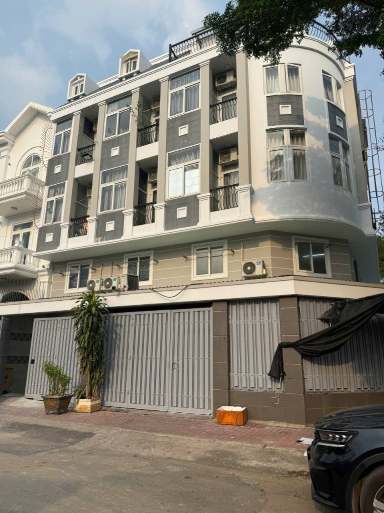 Bán nhà góc 2MT Đường 3/2 Quận 10, DT 5,5x19m 4 tầng, HĐT 100tr/tháng, giá 35 tỷ