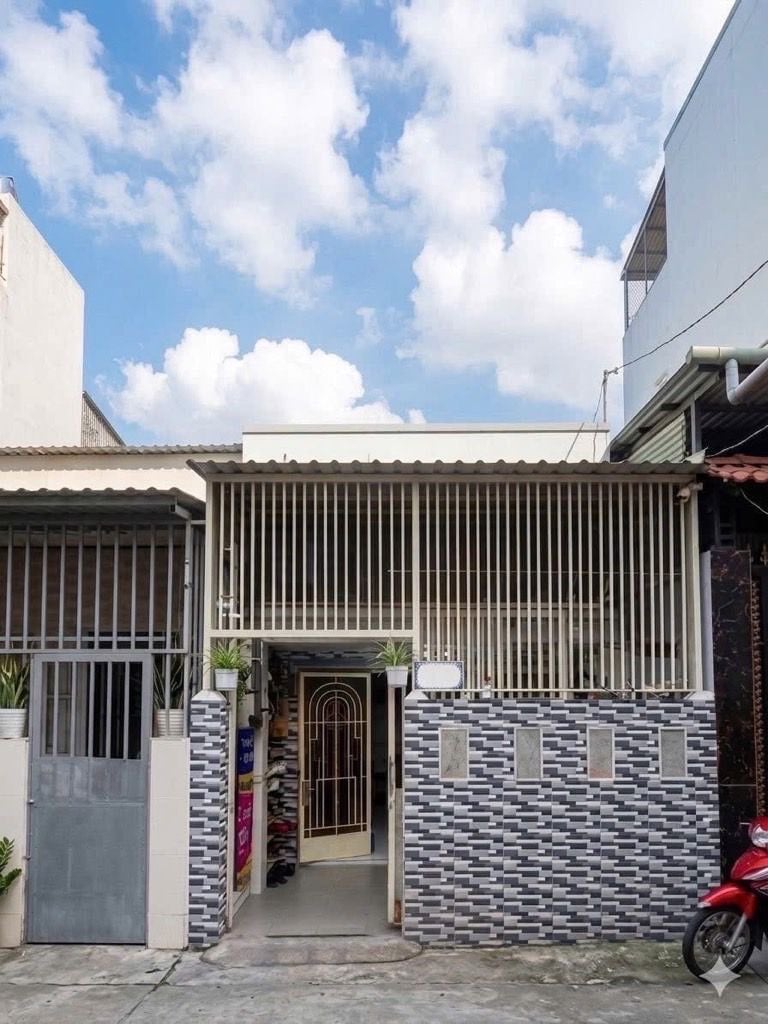 Bán nhà Tân Phú, Quận 7, gần Phú Mỹ Hưng 48m2 2 tầng giá 3,75 tỷ