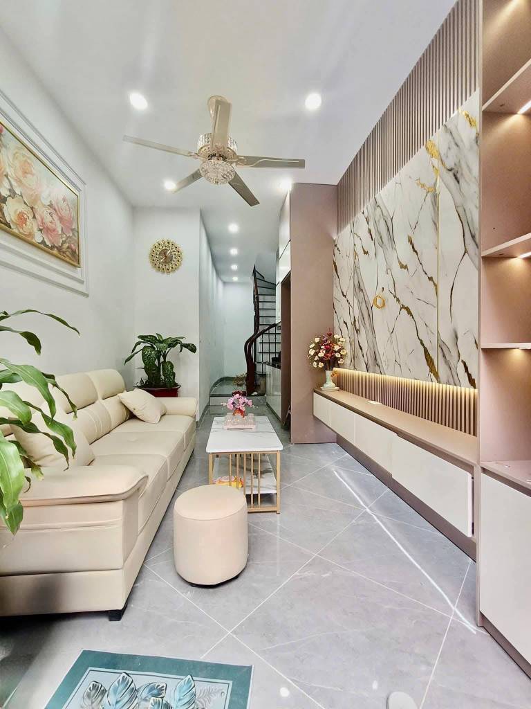 BÁN NHÀ 254 MINH KHAI, HAI BÀ TRƯNG, LÔ GÓC, DT 28M2, NHÀ 3PN, GIÁ 6.43 TỶ