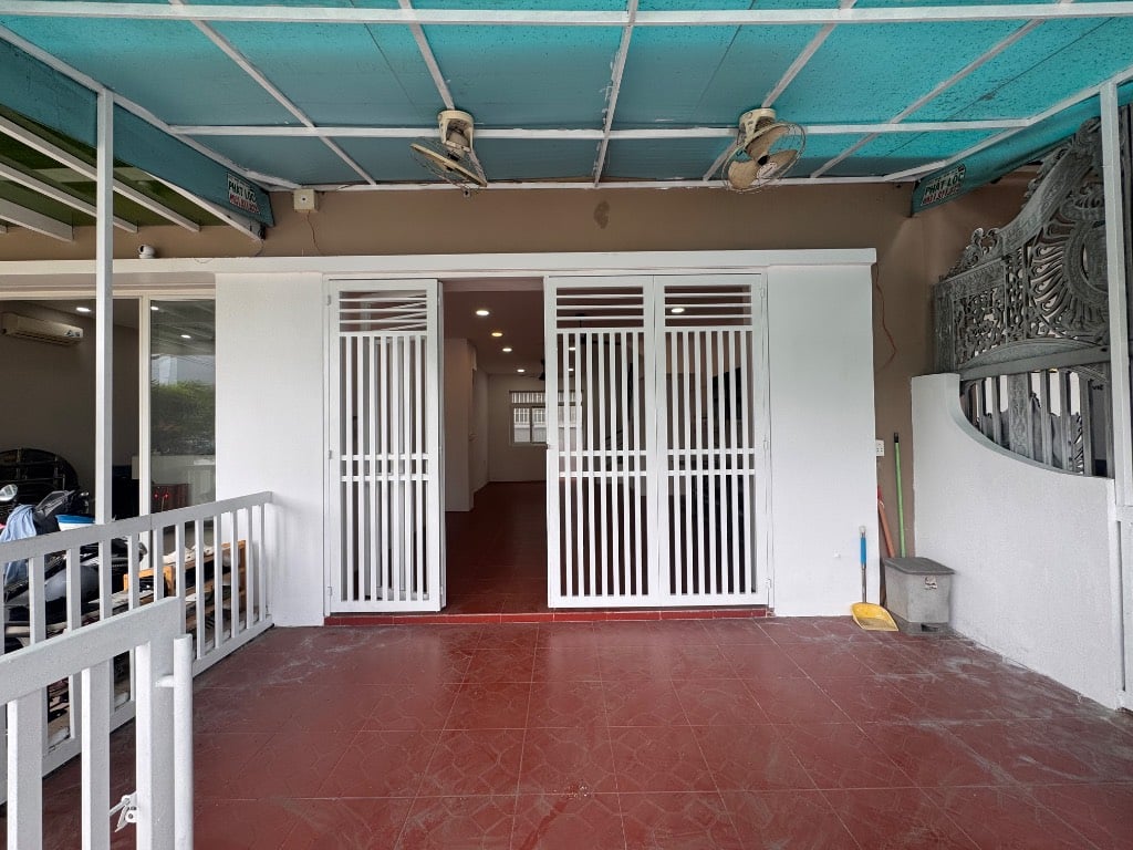 Chủ giảm mạnh thiện chí bán nhanh căn shophouse 1 trệt 2 lâu tại Lovera Park Khang
Điền