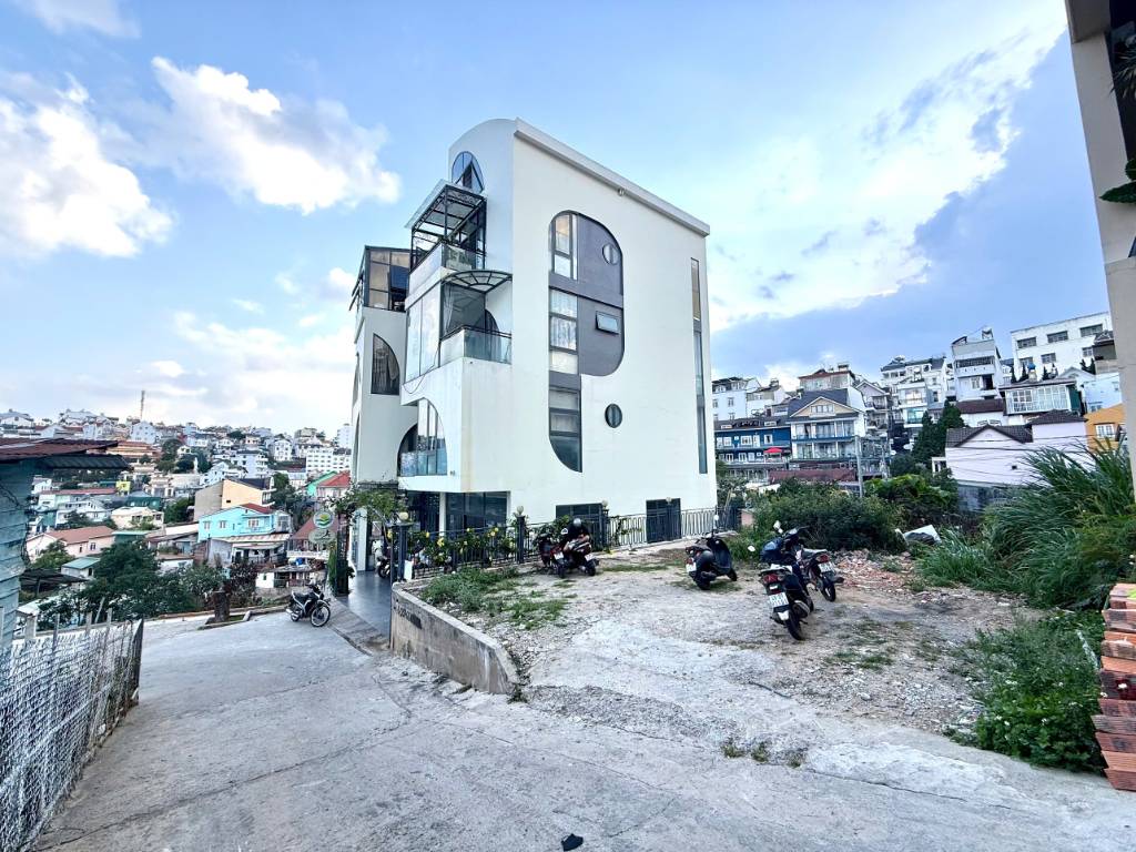 Bán đất Trần Phú, Đà Lạt, 84m2 sổ đỏ, giá chỉ 5.6 tỷ