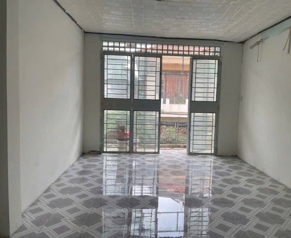 Dòng tiền 180tr/năm; liền kề Him Lam; ngang 7,3m; hẻm 4m cách mặt tiền 30m