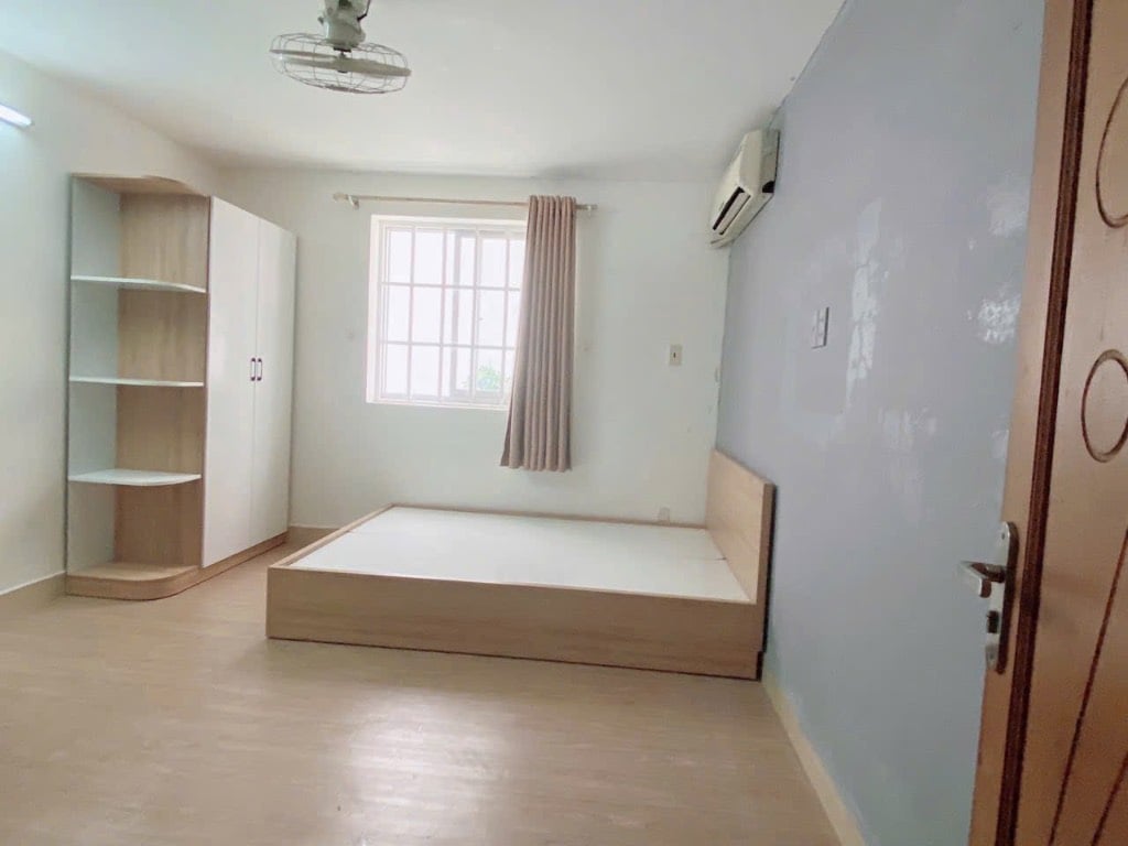 CHO THUÊ PHÒNG CỬA SỔ FULL NỘI THẤT TẠI PHAN CHU TRINH BÌNH THẠNH GẦN CHỢ BÀ CHIỂU GIÁP PHÚ NHUẬN