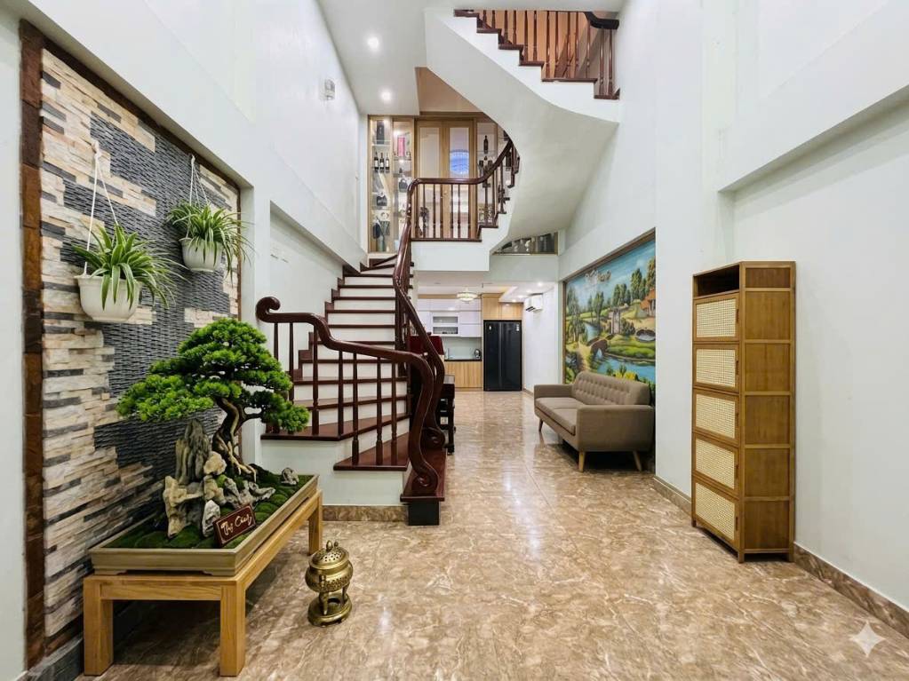 NHÀ DÂN XÂY TÂM HUYẾT - VĂN QUÁN - FULL GỖ THỊT