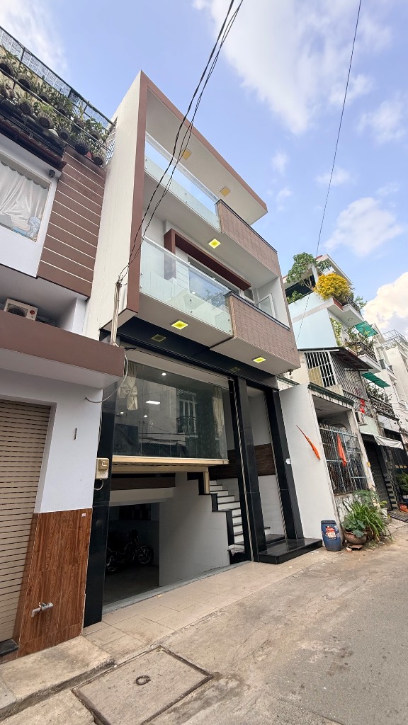Nhà Hẻm 1 sẹc đường Bình Trị Đông, 72m2 ( 6 x 12 NH 6.2 ) 4 Tầng có Hầm Ô Tô, 4PN Ở Làm văn phòng