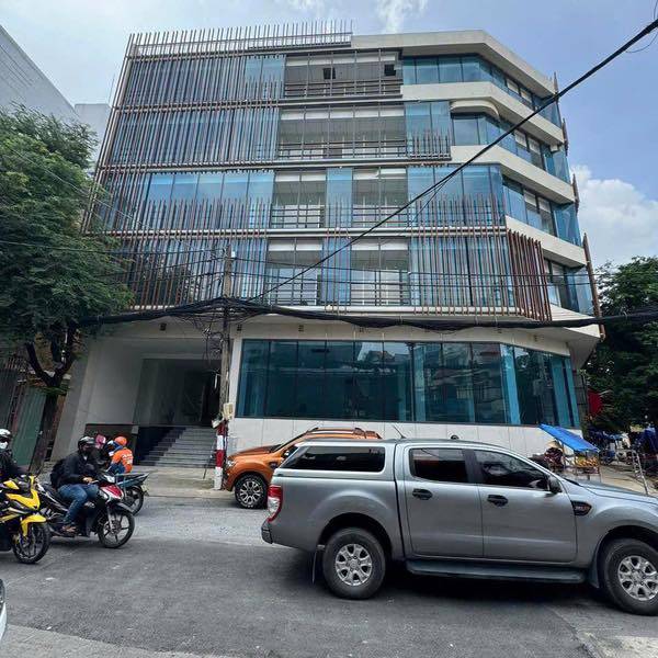 GÓC 2MT CỬU LONG – TRƯỜNG SƠN -20M MẶT TIỀN – HẦM 7 TẦNG –2.500M² SÀN –GIẢM SỐC 20 TỶ-LH 0789162***