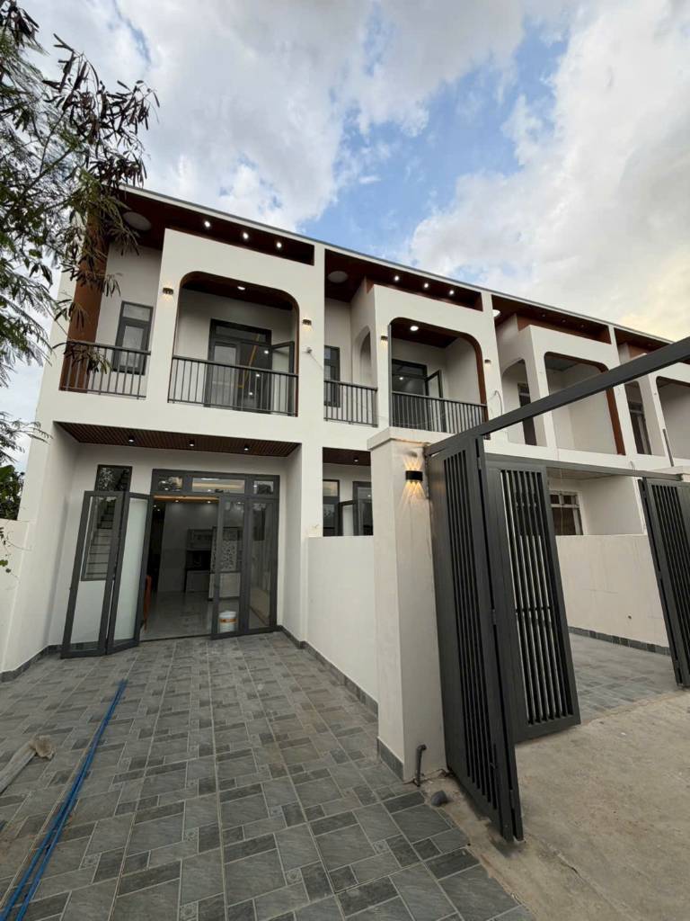 BÁN CĂN 2 LẦU BỬU LONG BIÊN HÒA, SỔ RIÊNG NGAY TRUNG TÂM, CHỈ TỪ 600TR SỞ HỮU NGAY