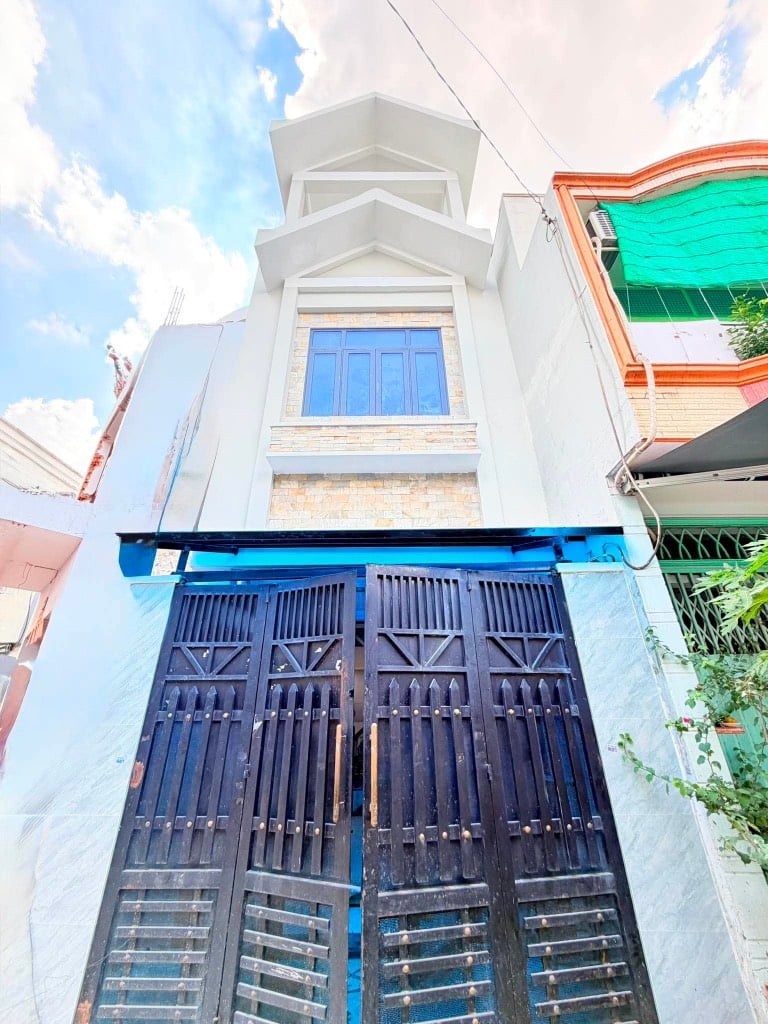 HXH TRÁNH THÔNG LÊ NGÃ - 55M2 (3.9 x 14.5M) 3 TẦNG BTCT 4 PHÒNG, NỞ HẬU HOÀN CÔNG ĐỦ, CHỈ 8.6 TỶ TL.