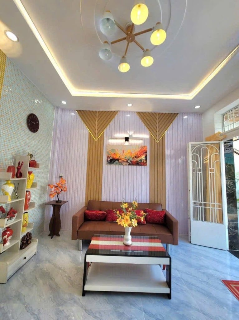 Anh rể cần bán lại nhà sổ riêng 75m2 giá 1 tỷ 030tr còn giảm , khu Thanh Ba / Cần Giuộc