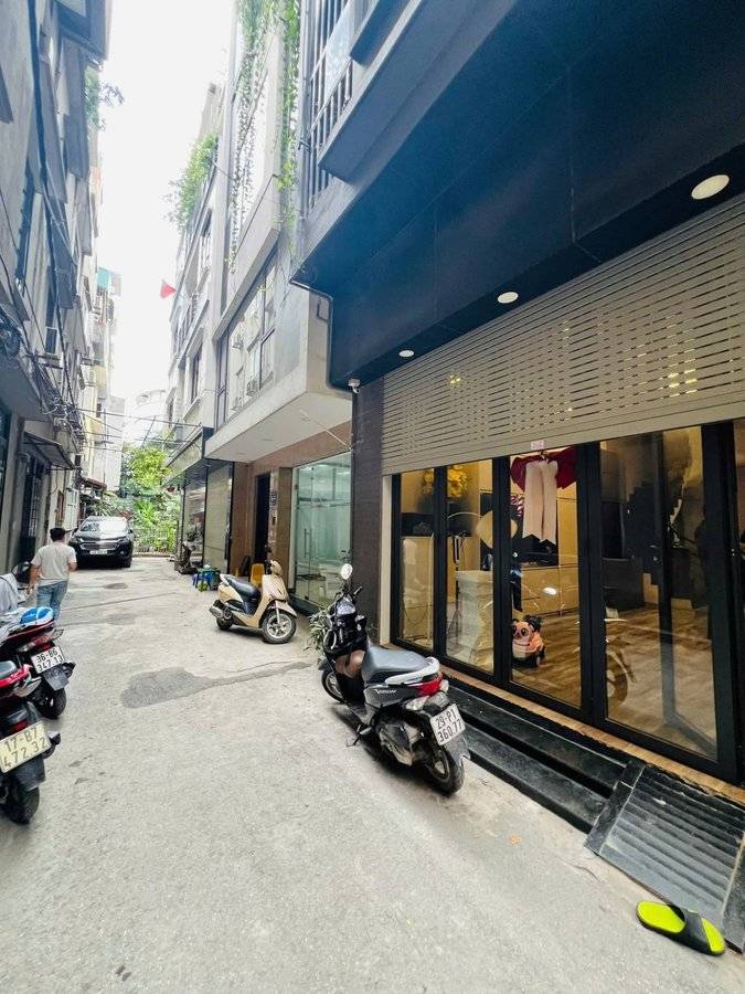 Bán Nhà Trung Kính. Cầu Giấy. Ô Tô. DT 50m2. MT 5m. 5 Tầng. Giá 21.4 Tỷ.
