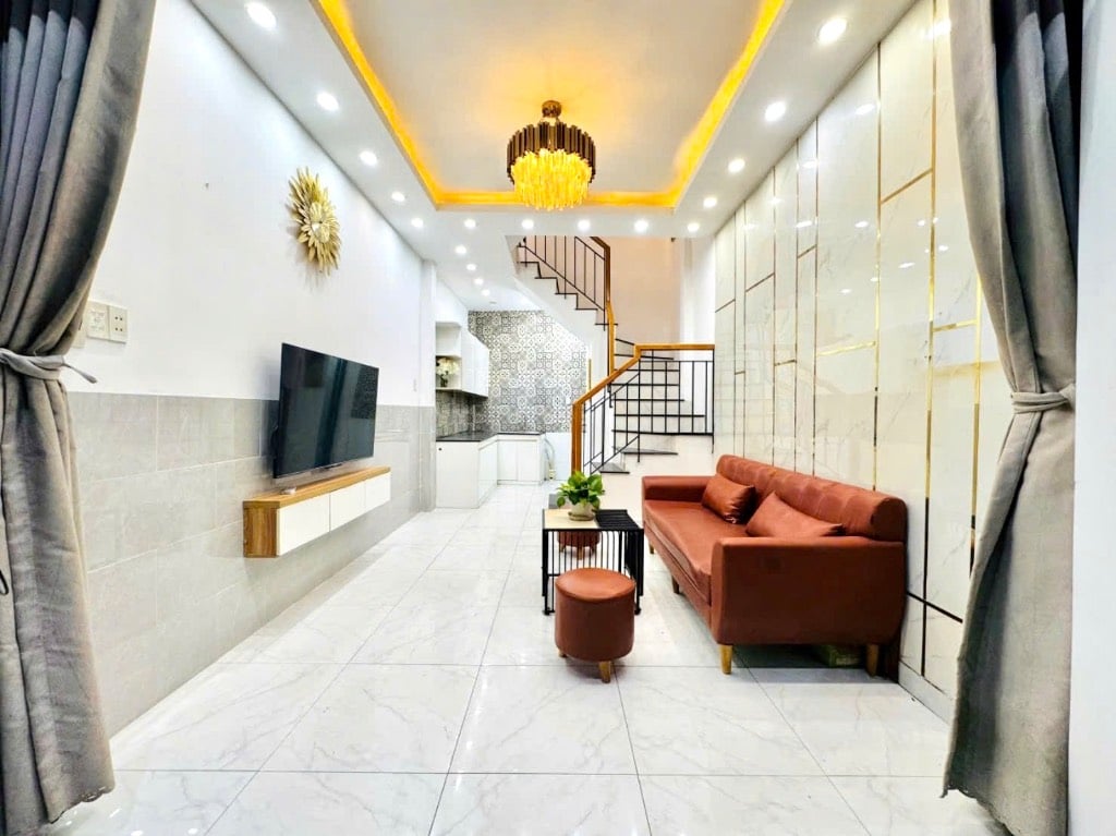 Bán nhà Nguyễn Văn Lượng Gò Vấp, 3 tầng 3PN, hẻm xe hơi, 3.3x10m chỉ 4 tỷ nhỉnh