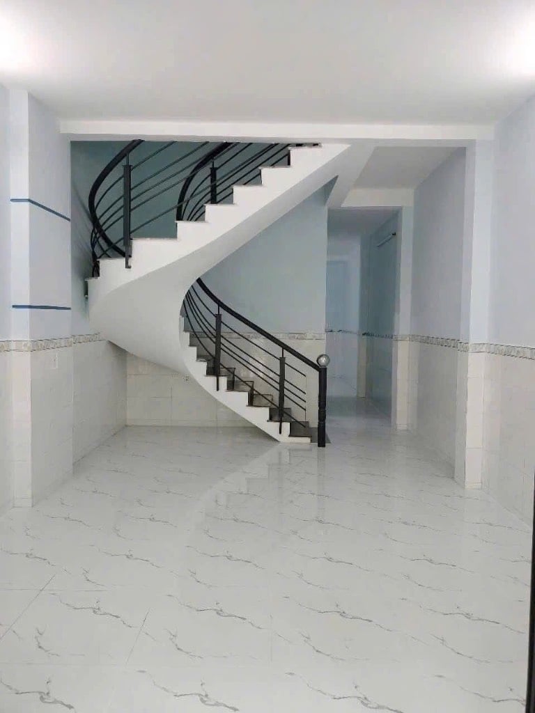 Bán nhà riêng xã Quy Đức Bình Chánh, DT 85m2 sổ hồng riêng giá rẻ