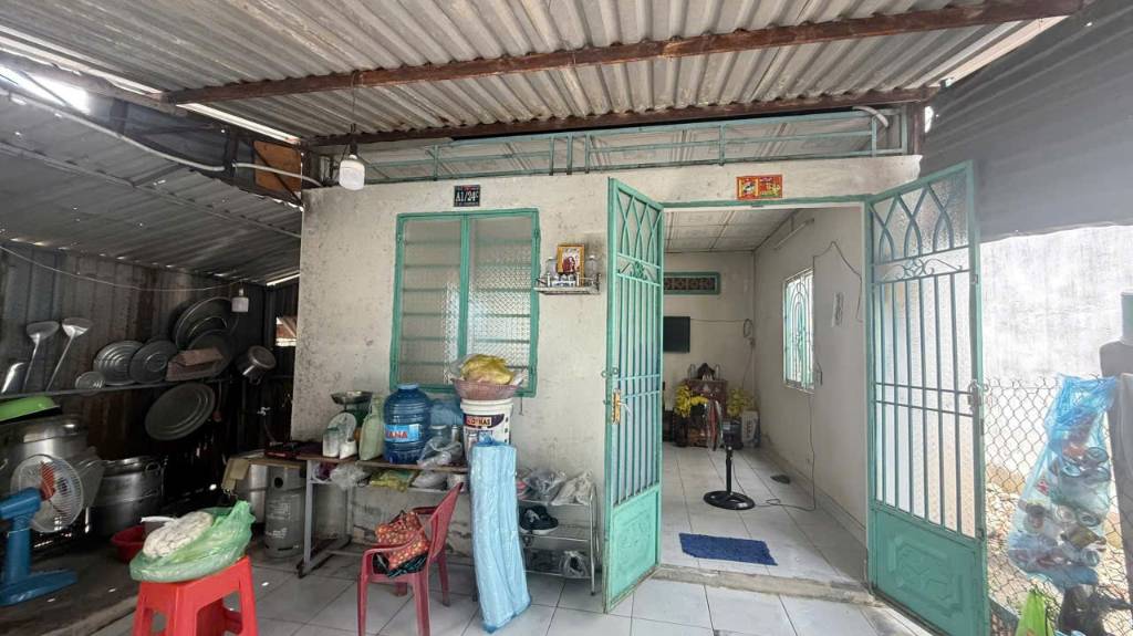 Bán nhà đường Nguyễn Hữu Trí, Bình Chánh, dt 95m² nhà c4 hoàn công,  giá 2,45 tỷ