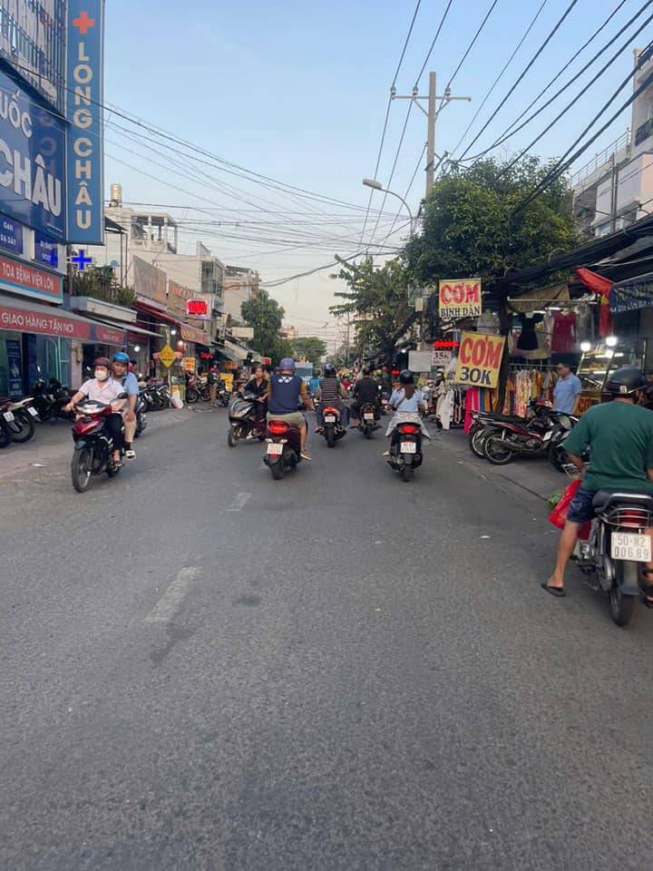 Bán gấp căn nhà ngay chợ Bờ Ngựa, Hưng Nhơn, 1 lầu đang cho thuê 15 triệu, giá 1.05 tỷ