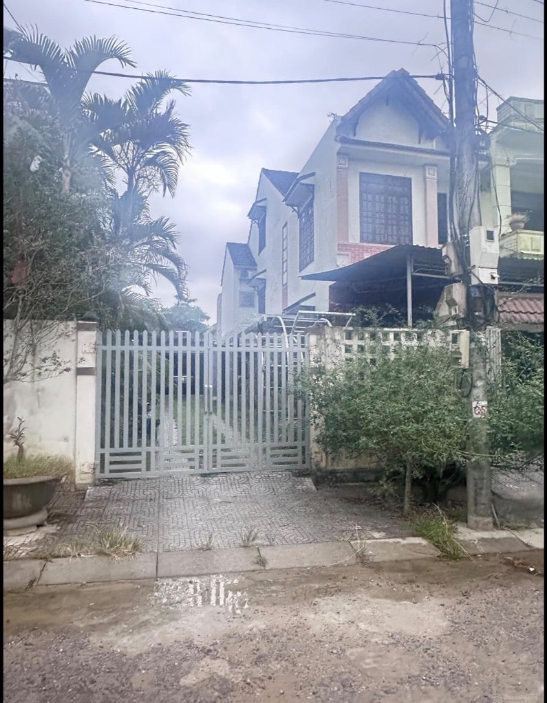 Cho thuê nhà nguyên căn trương hoàn, Đông Hà, Quảng Trị, sân vườn, Gara Oto
