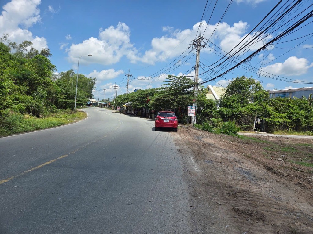 Bán đất ngộp góc 2 mặt tiền đường Nguyễn Thị Nhúng Củ Chi, DT 343m2 gần Chợ Việt Kiều