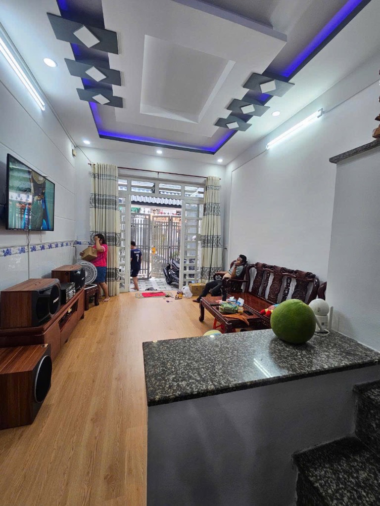 Nhà đẹp Bình Hưng Hoà B, Bình Tân, KDC đông đúc hẻm xe hơi đậu cửa, nhỉnh 5 tỷ