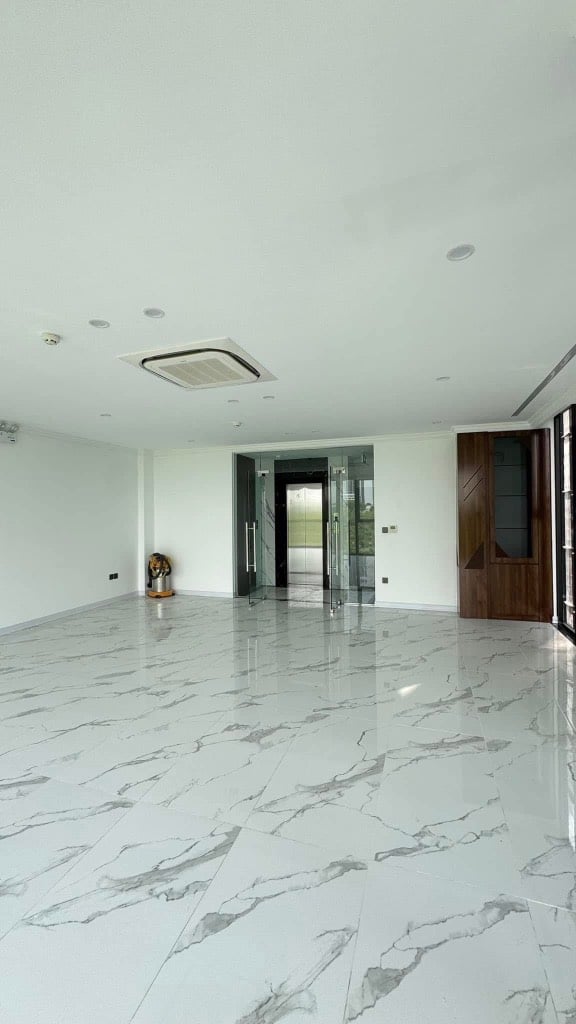 SIÊU PHẨM, BÁN TOÀ VĂN PHÒNG LÔ GÓC CẦU GIẤY, VỈA HÈ, VIEW HỒ XANH MÁT, 60M2 8 TẦNG MT 6M GIÁ 41.9 TỶ