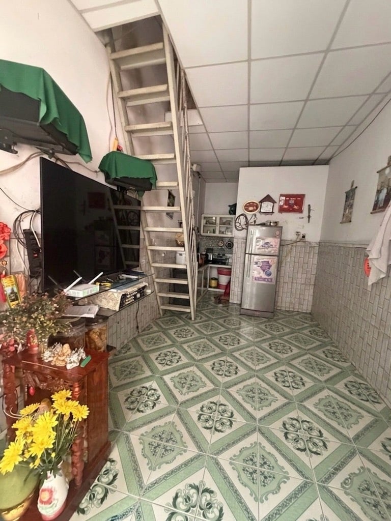 Bán nhà Thống Nhất Gò Vấp, DT 21m2 2 tầng 2PN 2WC sổ riêng giá 2.25 tỷ