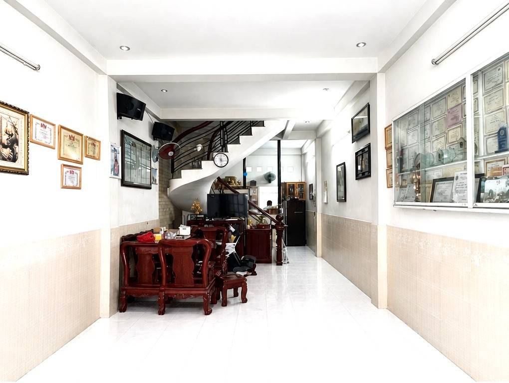 BÁN NHÀ TÊN LỬA, BÌNH TÂN, NGAY AEON, HẺM XE TẢI, NHÀ ĐẸP, DT 60M2, GIÁ 4,99 TỶ