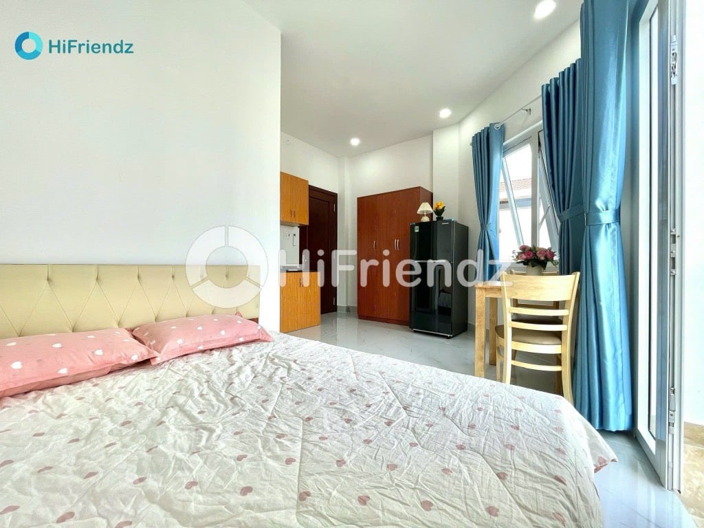 CHO THUÊ CĂN HỘ STUDIO BÙI ĐÌNH TUÝ, BÌNH THẠNH, BAN CÔNG RIÊNG CỬA SỔ TRỜI