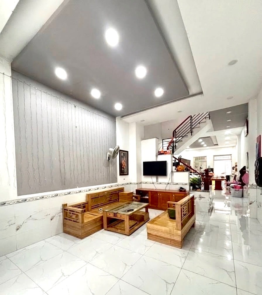 Bán nhà mới Kinh Dương Vương, gần Bến xe Miền Tây, 74m² 3 tầng, ô tô ngủ trong nhà, giá nhỉnh 6 tỷ