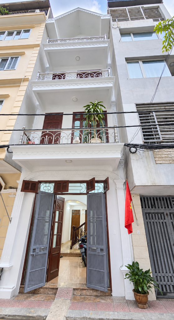 Cho thuê nhà ngõ 105 Xuân La Tây Hồ, giá 16 triệu/tháng, ưu tiên hộ gia đình, văn phòng