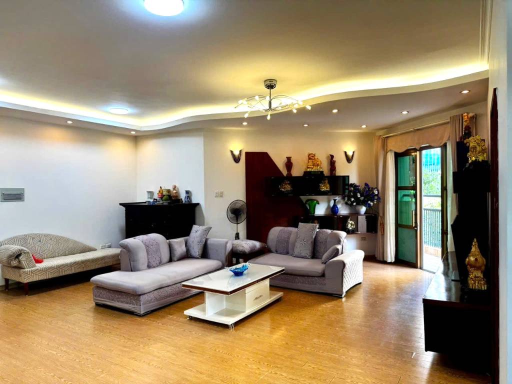 Cho thuê căn hộ Làng Quốc Tế Thăng Long Cầu Giấy, 166m² 3PN, full nội thất, giá 22 triệu
