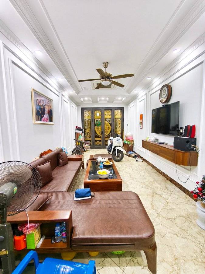 Bán nhà Mễ Trì Thượng Nam Từ Liêm, 51m² mặt tiền 4.5m, lô góc ô tô tránh, thang máy, 16.7 tỷ