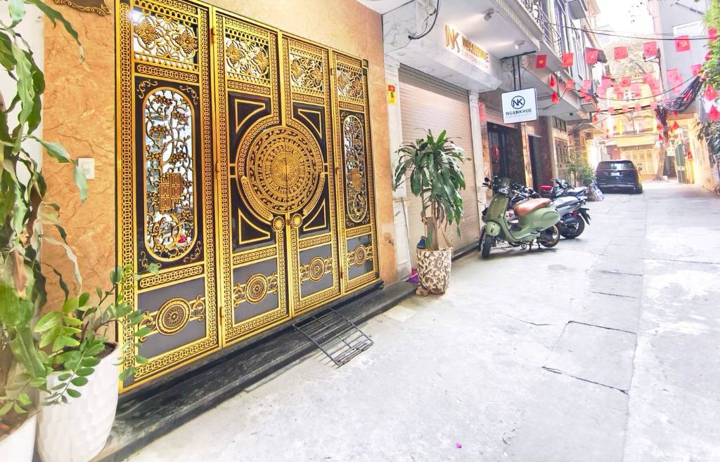Bán nhà Bạch Đằng, Hoàn Kiếm, dt 35m², 5 tầng, ô tô tránh, giá 12.4 tỷ