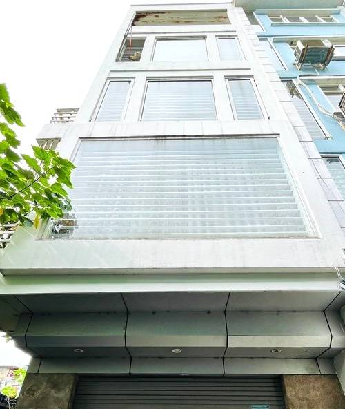 Bán nhà Trần Quốc Hoàn, Cầu Giấy, phân lô ô tô tránh, gần phố, 2 thoáng