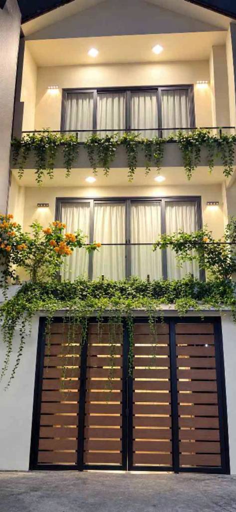 Bán nhà gần KDC Bình Phú, Quận 8, nhà đẹp  4 tầng ngang 4,6m, hẻm xe hơi, giá 4,2 tỷ