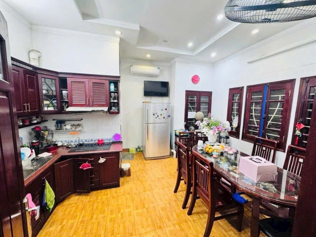Bán nhà Hào Nam, Đống Đa, 45m² 5 tầng, 2 mặt ngõ ô tô, giá 14 tỷ